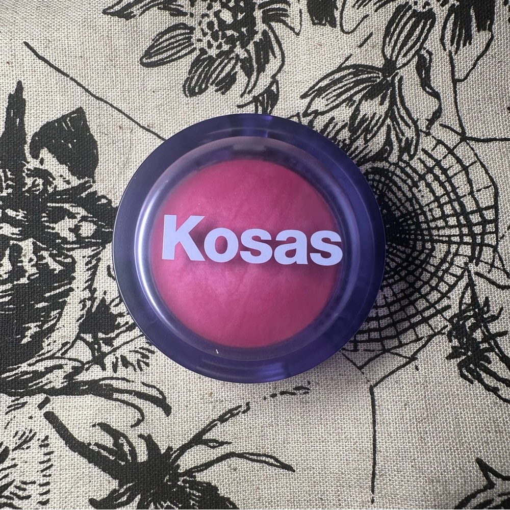 Kosas Blush is Life
Baked Dimensional + Brightening Blush Hype